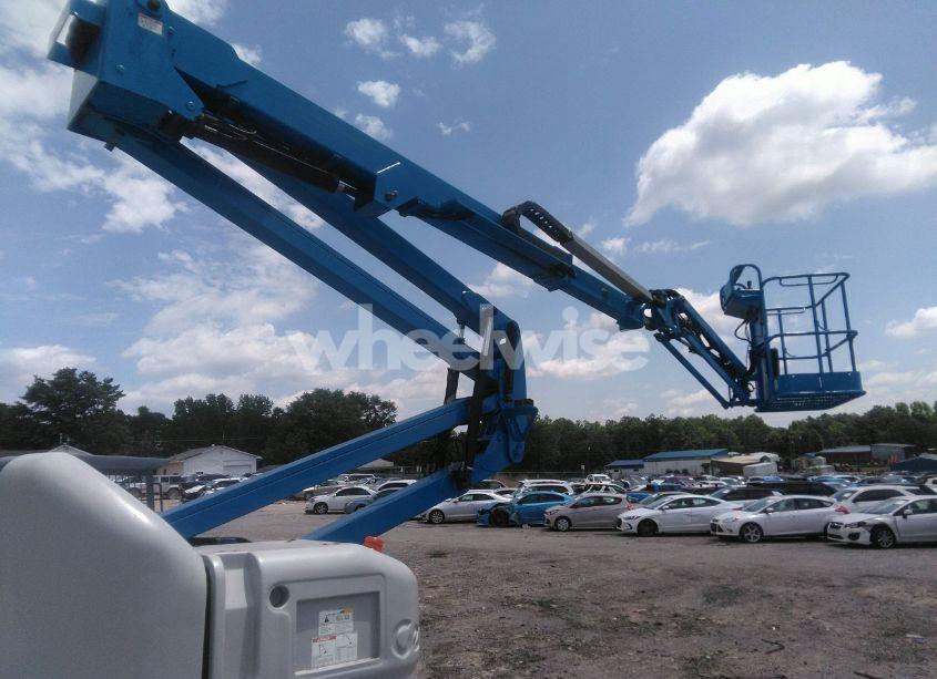 Photo 17 of 2014 Genie Z-40/23n RJ LIFT (VIN Z40N142502)