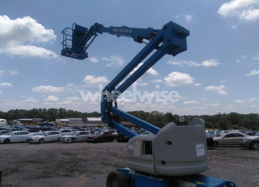 Photo 18 of 2014 Genie Z-40/23n RJ LIFT (VIN Z40N142502)