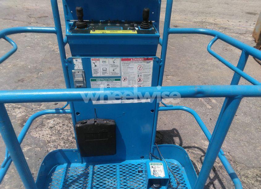 Photo 5 of 2014 Genie Z-40/23n RJ LIFT (VIN Z40N142502)