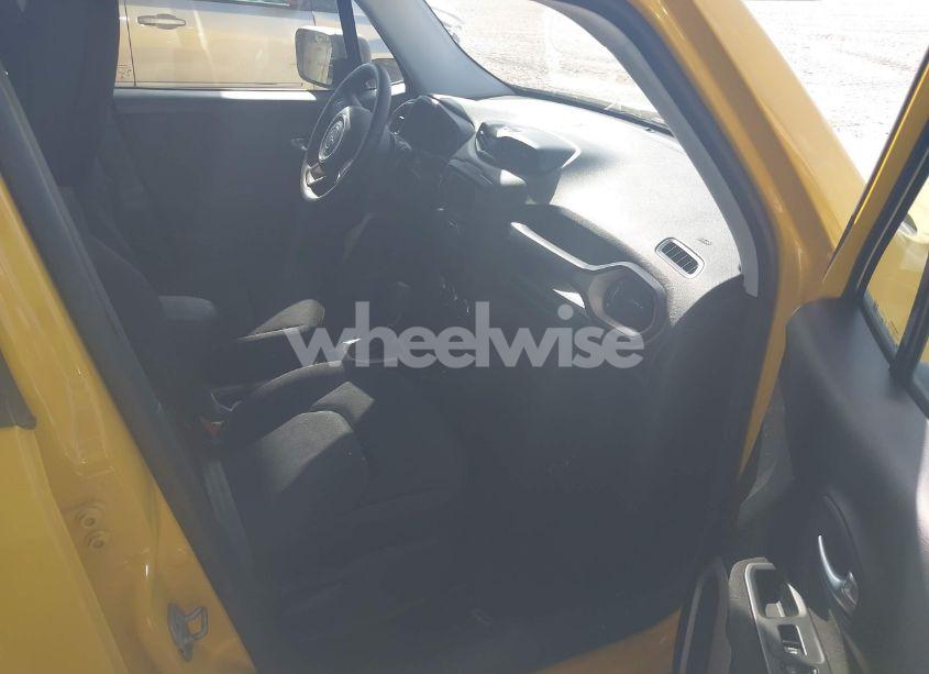 Photo 5 of 2017 Jeep Renegade SPORT FWD (VIN ZACCJAAB8HPE52736)