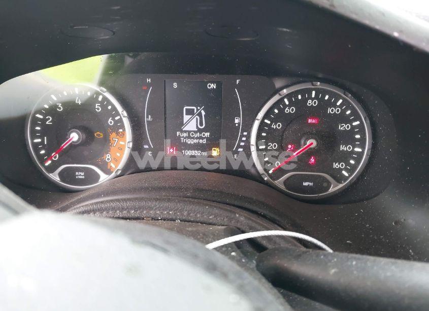 Photo 7 of 2017 Jeep Renegade SPORT FWD (VIN ZACCJAAH6HPG09555)