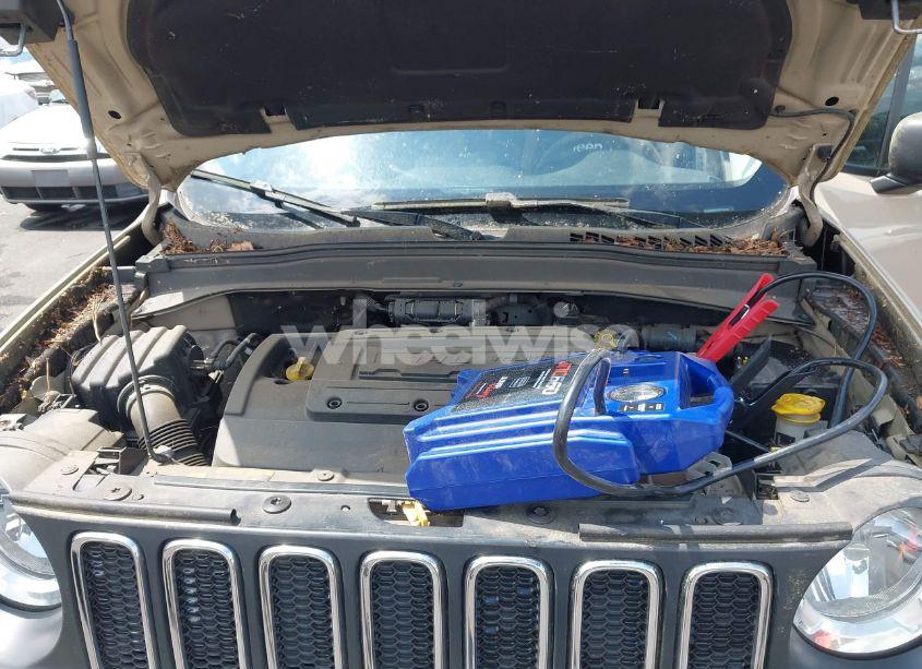 Photo 10 of 2016 Jeep Renegade SPORT (VIN ZACCJAAW0GPC93907)