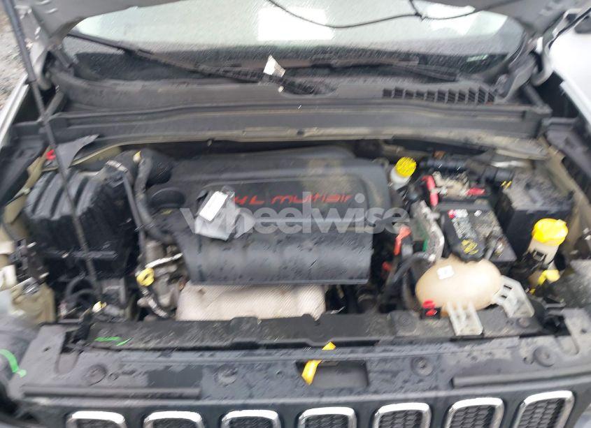 Photo 10 of 2017 Jeep Renegade LATITUDE FWD (VIN ZACCJABB1HPF16811)