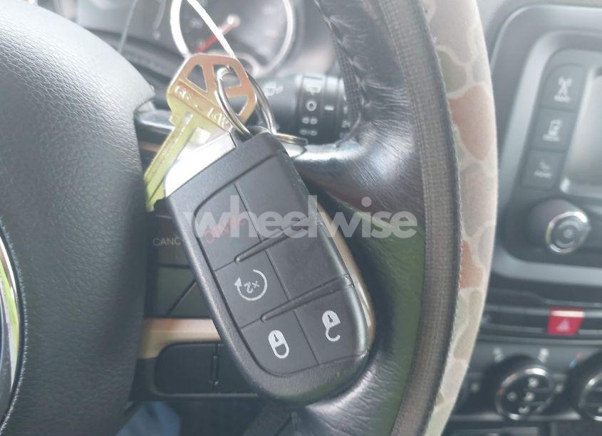 Photo 11 of 2017 Jeep Renegade LATITUDE FWD (VIN ZACCJABB4HPF76064)