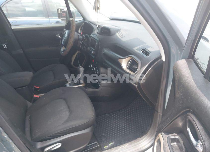 Photo 5 of 2017 Jeep Renegade LATITUDE FWD (VIN ZACCJABB4HPF76064)