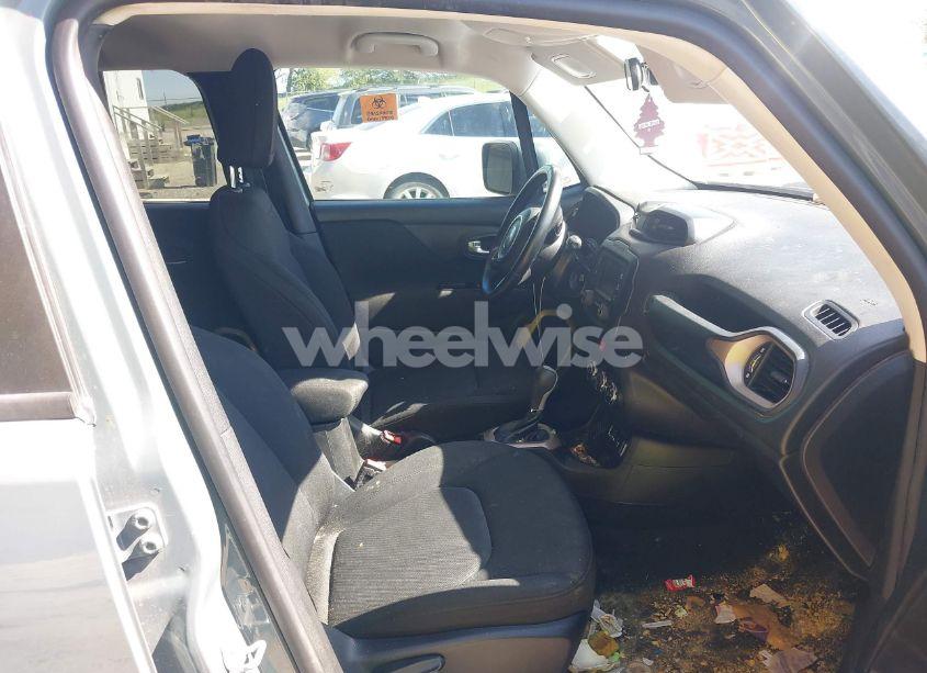 Photo 5 of 2017 Jeep Renegade LATITUDE FWD (VIN ZACCJABB5HPG25210)