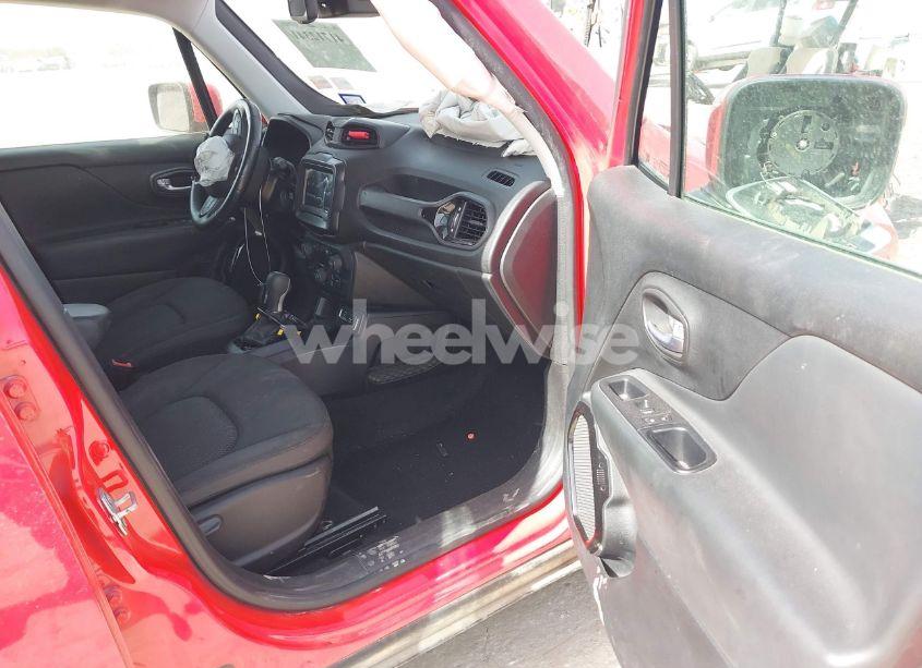 Photo 5 of 2018 Jeep Renegade ALTITUDE FWD (VIN ZACCJABB5JPJ21078)