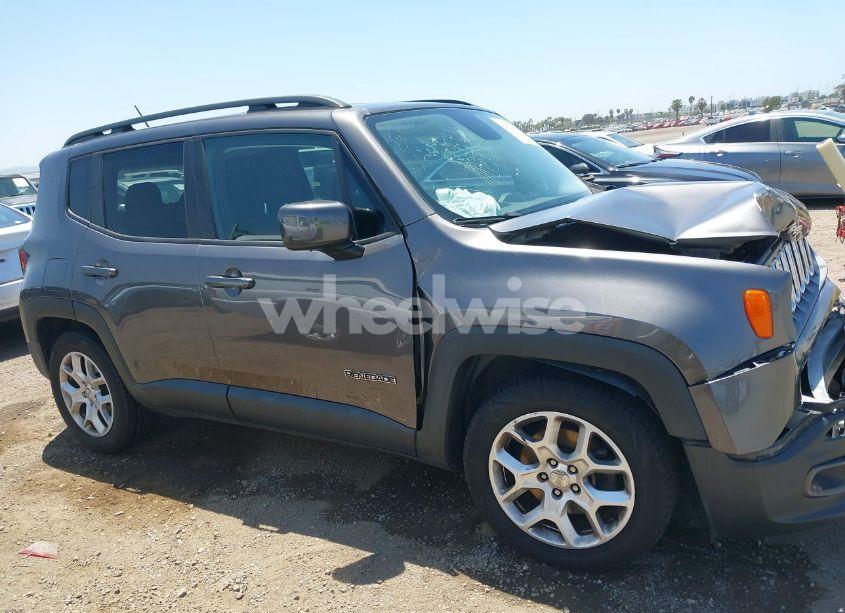Photo 13 of 2017 Jeep Renegade LATITUDE FWD (VIN ZACCJABB7HPE56341)