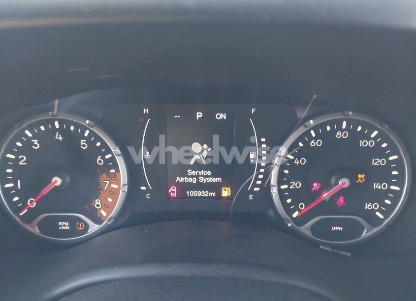 Photo 7 of 2017 Jeep Renegade LATITUDE FWD (VIN ZACCJABB7HPE56341)