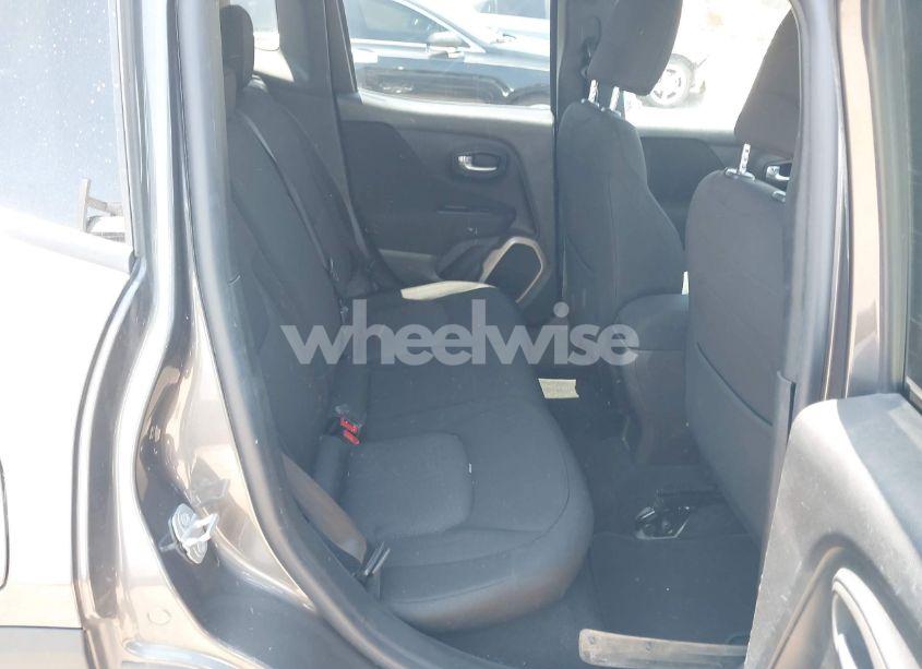 Photo 8 of 2017 Jeep Renegade LATITUDE FWD (VIN ZACCJABB7HPE56341)