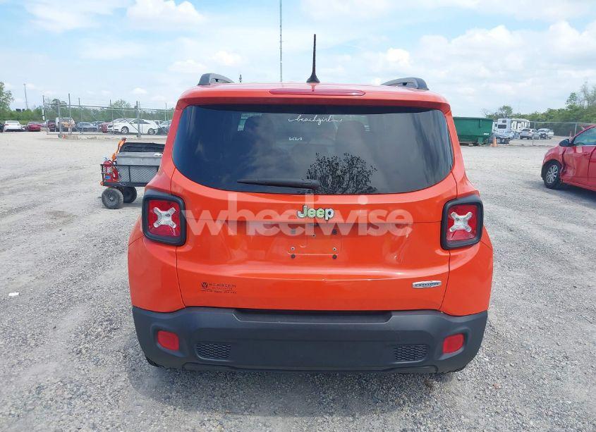 Photo 17 of 2017 Jeep Renegade LATITUDE FWD (VIN ZACCJABB9HPG37652)