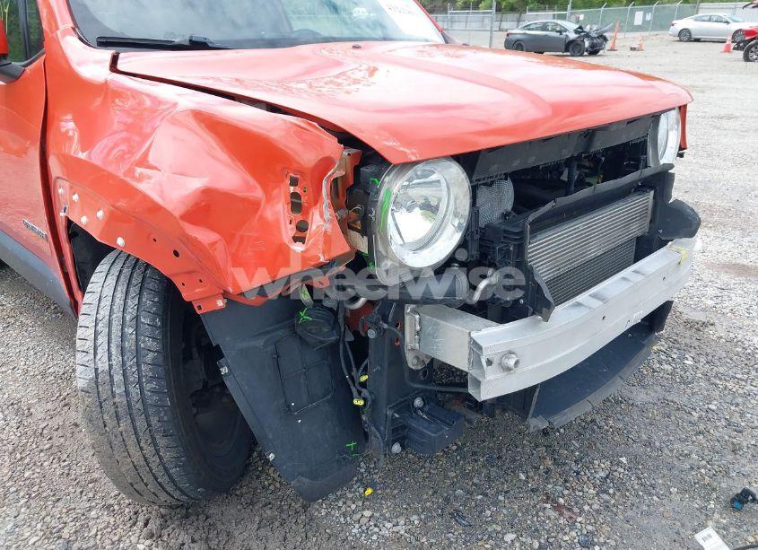 Photo 18 of 2017 Jeep Renegade LATITUDE FWD (VIN ZACCJABB9HPG37652)