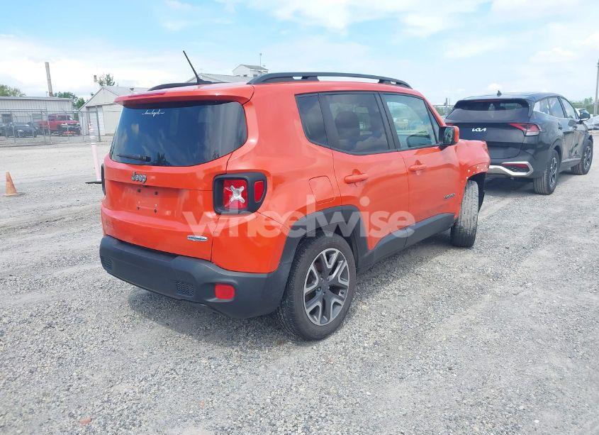 Photo 4 of 2017 Jeep Renegade LATITUDE FWD (VIN ZACCJABB9HPG37652)