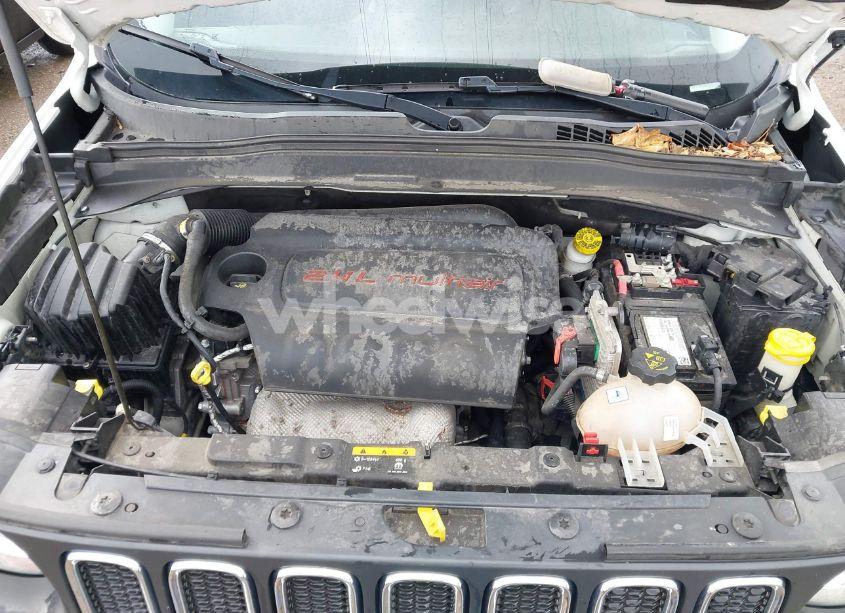 Photo 10 of 2017 Jeep Renegade LATITUDE FWD (VIN ZACCJABB9HPG51308)