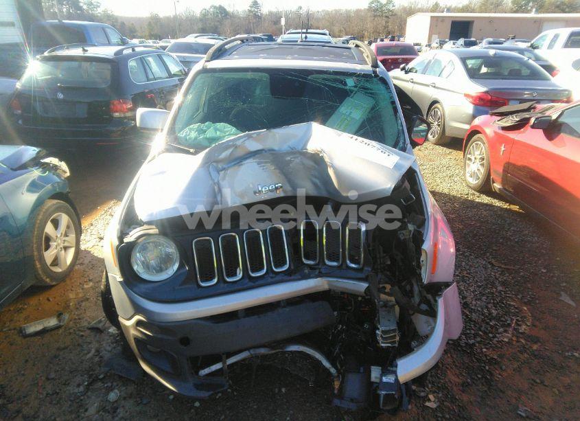 Photo 13 of 2017 Jeep Renegade LATITUDE FWD (VIN ZACCJABBXHPE71416)