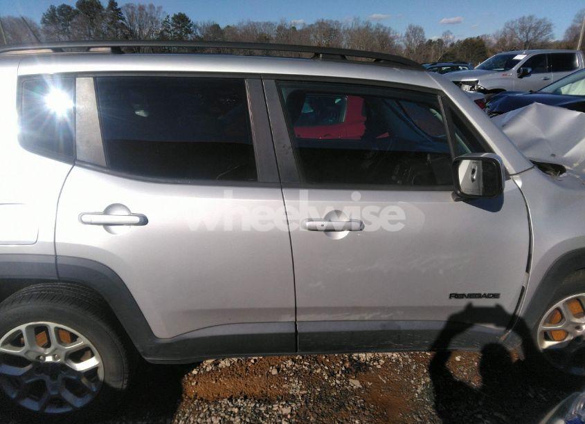 Photo 14 of 2017 Jeep Renegade LATITUDE FWD (VIN ZACCJABBXHPE71416)