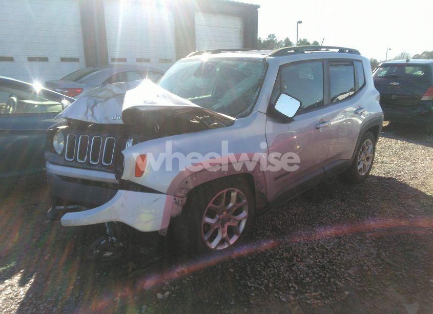 Photo 2 of 2017 Jeep Renegade LATITUDE FWD (VIN ZACCJABBXHPE71416)