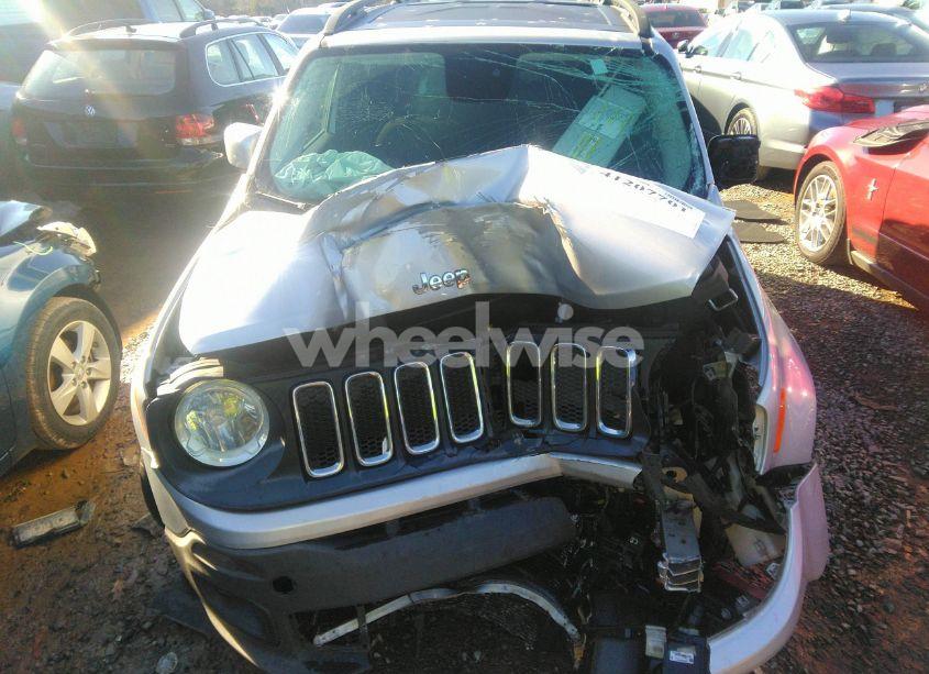 Photo 6 of 2017 Jeep Renegade LATITUDE FWD (VIN ZACCJABBXHPE71416)