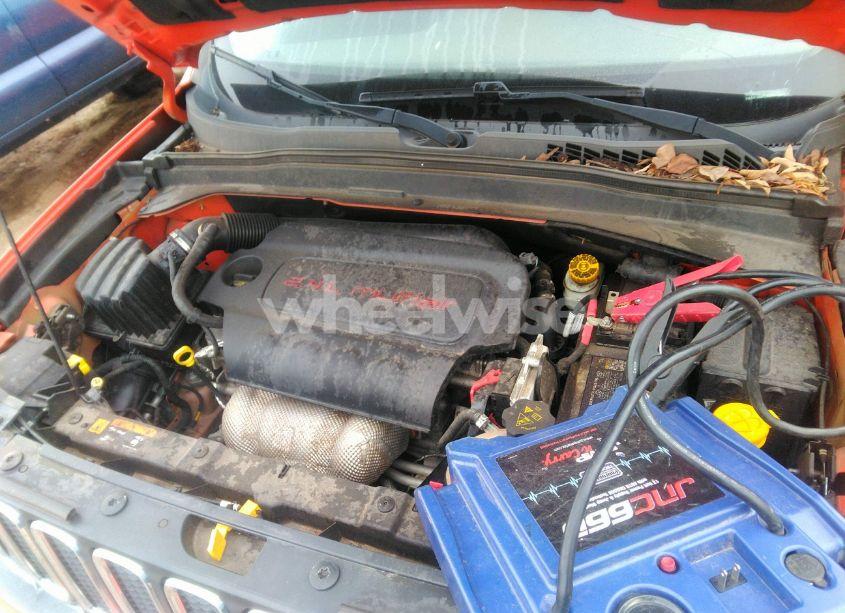 Photo 10 of 2016 Jeep Renegade LATITUDE (VIN ZACCJABT0GPD14808)