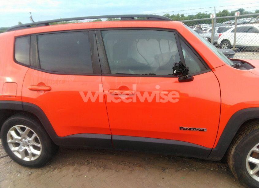 Photo 13 of 2016 Jeep Renegade LATITUDE (VIN ZACCJABT0GPD14808)