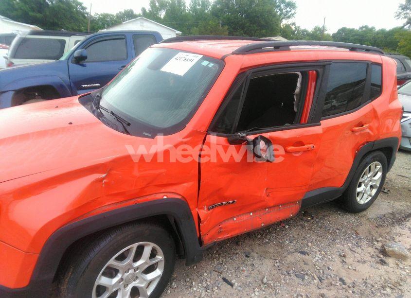 Photo 6 of 2016 Jeep Renegade LATITUDE (VIN ZACCJABT0GPD14808)