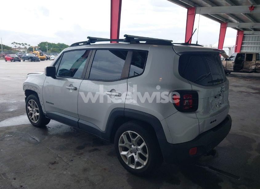 Photo 3 of 2016 Jeep Renegade LATITUDE (VIN ZACCJABT5GPC47624)