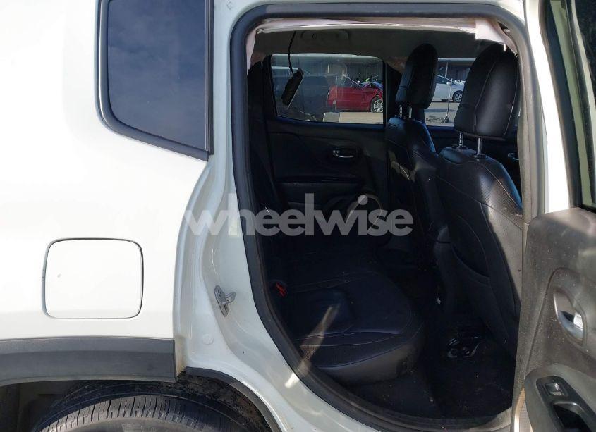 Photo 8 of 2017 Jeep Renegade LIMITED FWD (VIN ZACCJADB5HPE83227)