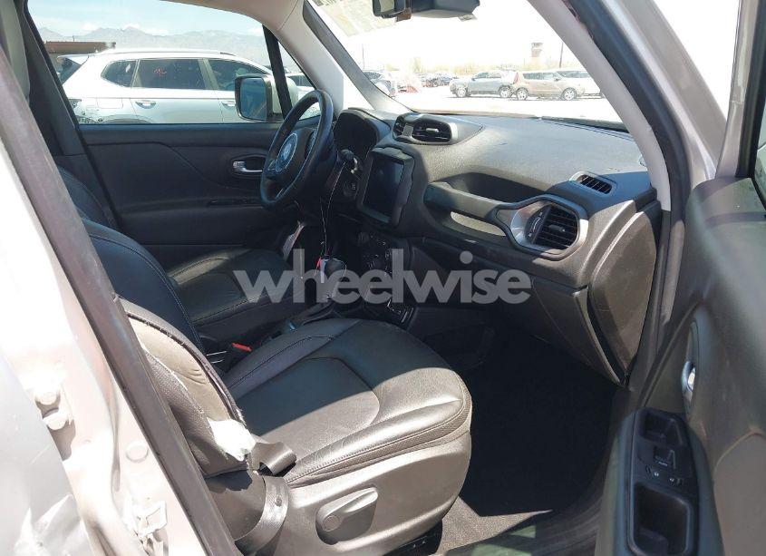 Photo 5 of 2018 Jeep Renegade LIMITED FWD (VIN ZACCJADB9JPH64484)