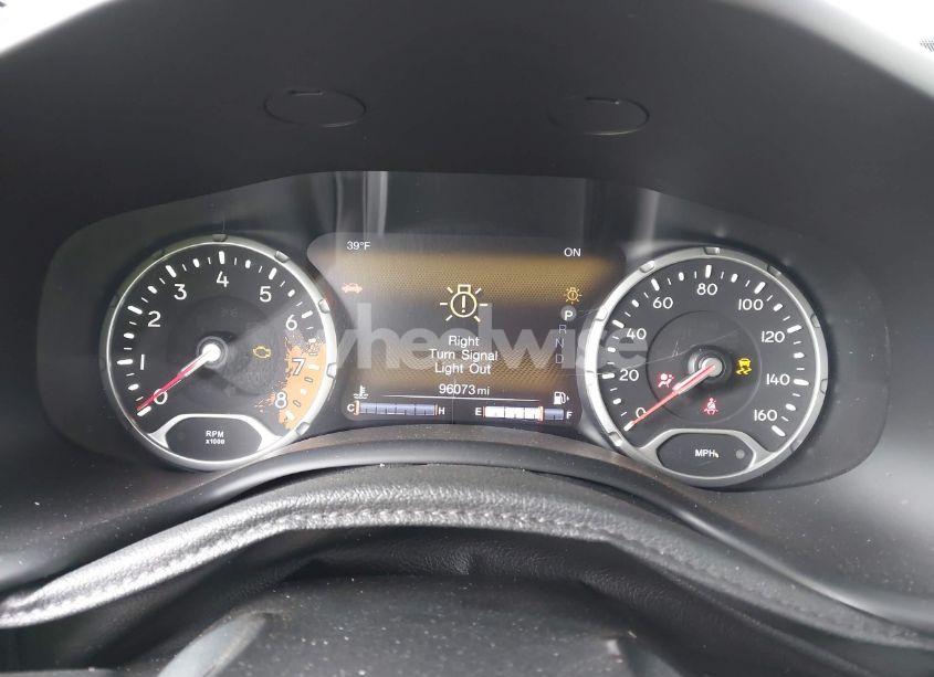 Photo 7 of 2018 Jeep Renegade LIMITED FWD (VIN ZACCJADBXJPH67443)