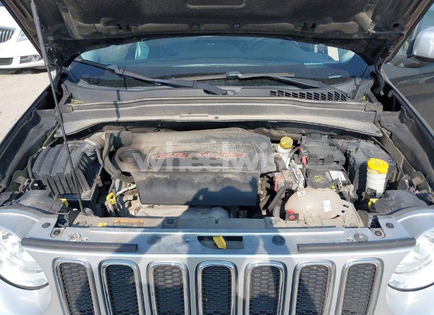 Photo 10 of 2015 Jeep Renegade LIMITED (VIN ZACCJADT2FPC18917)