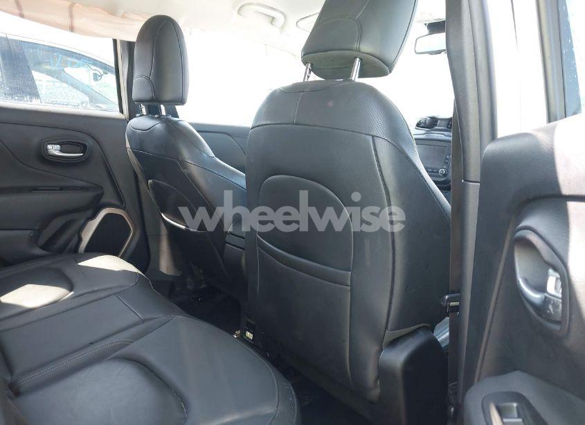 Photo 8 of 2016 Jeep Renegade LIMITED (VIN ZACCJADT5GPE29952)