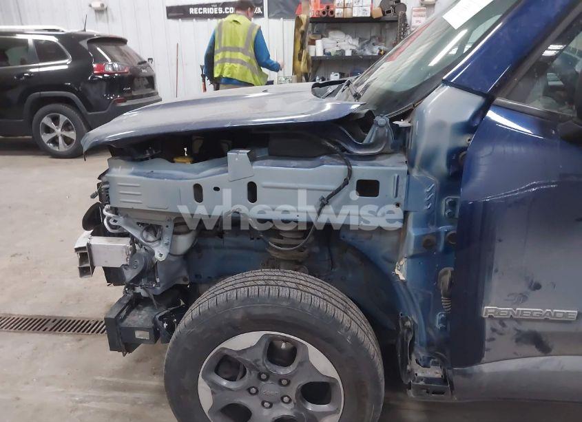 Photo 14 of 2018 Jeep Renegade SPORT 4X4 (VIN ZACCJBAB8JPG63818)