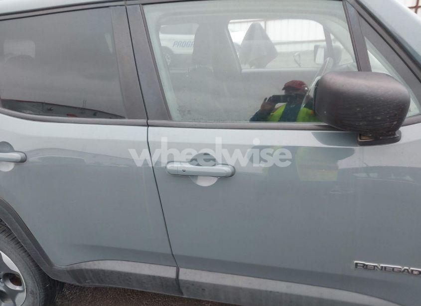 Photo 13 of 2018 Jeep Renegade SPORT 4X4 (VIN ZACCJBAB8JPH16677)