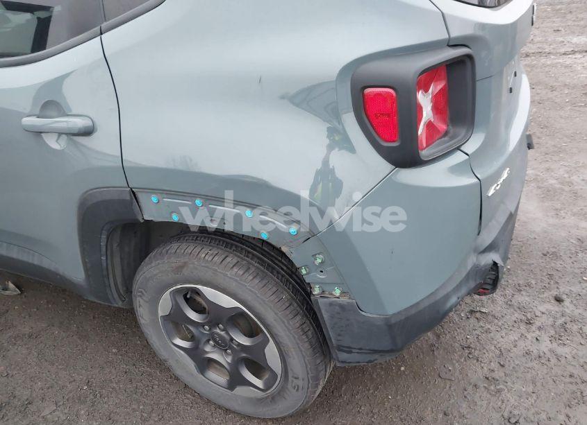 Photo 6 of 2018 Jeep Renegade SPORT 4X4 (VIN ZACCJBAB8JPH16677)