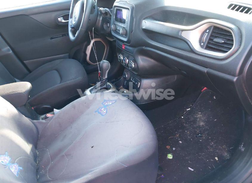 Photo 5 of 2017 Jeep Renegade SPORT (VIN ZACCJBABXHPE92290)