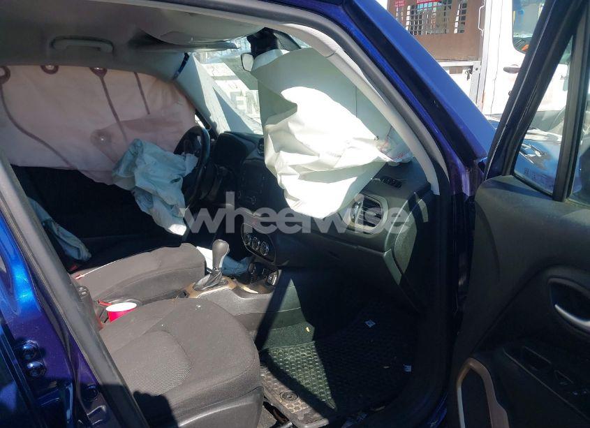 Photo 5 of 2017 Jeep Renegade LATITUDE 4X4 (VIN ZACCJBBB0HPF56271)