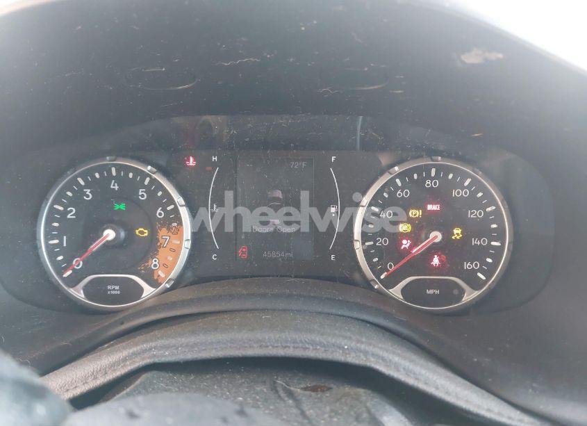 Photo 7 of 2017 Jeep Renegade LATITUDE 4X4 (VIN ZACCJBBB0HPF56271)