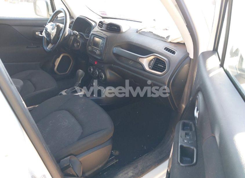 Photo 5 of 2017 Jeep Renegade LATITUDE 4X4 (VIN ZACCJBBB0HPG44432)