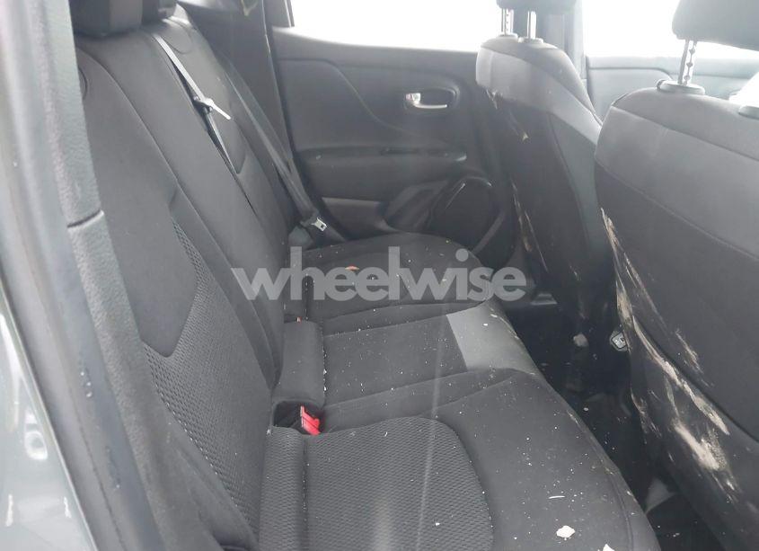 Photo 8 of 2018 Jeep Renegade ALTITUDE 4X4 (VIN ZACCJBBB0JPH37537)