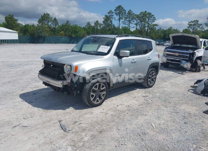 Photo 2 of 2017 Jeep Renegade LATITUDE 4X4 (VIN ZACCJBBB1HPG32435)