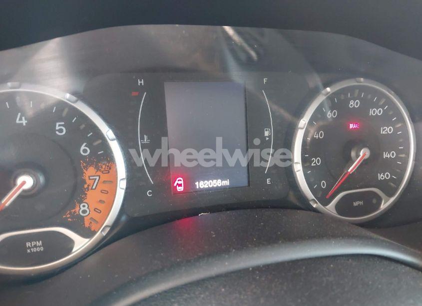 Photo 7 of 2017 Jeep Renegade LATITUDE 4X4 (VIN ZACCJBBB1HPG58842)