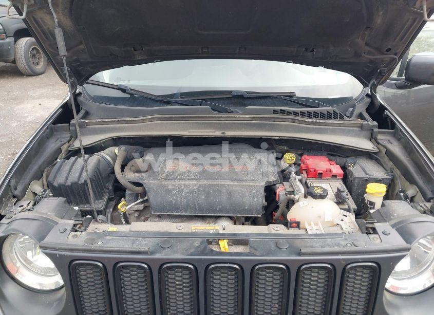 Photo 10 of 2018 Jeep Renegade ALTITUDE 4X4 (VIN ZACCJBBB1JPJ52673)