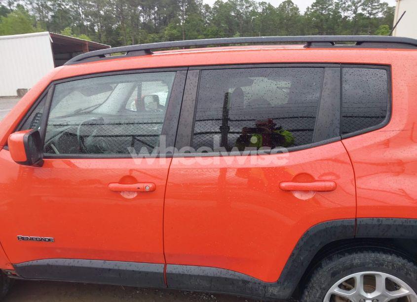 Photo 14 of 2017 Jeep Renegade LATITUDE 4X4 (VIN ZACCJBBB2HPG32122)