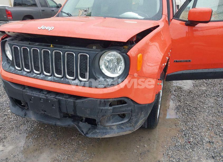 Photo 6 of 2017 Jeep Renegade LATITUDE 4X4 (VIN ZACCJBBB2HPG32122)