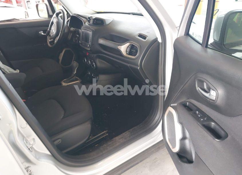 Photo 5 of 2017 Jeep Renegade LATITUDE 4X4 (VIN ZACCJBBB2HPG35957)