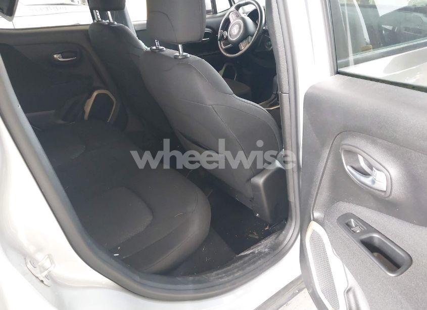 Photo 8 of 2017 Jeep Renegade LATITUDE 4X4 (VIN ZACCJBBB2HPG35957)