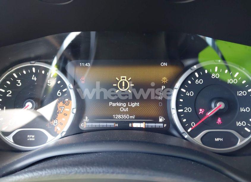 Photo 7 of 2017 Jeep Renegade ALTITUDE 4X4 (VIN ZACCJBBB3HPE59808)