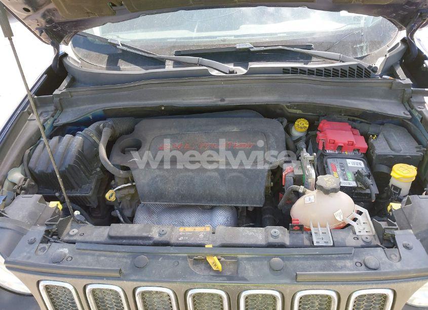 Photo 10 of 2018 Jeep Renegade LATITUDE 4X4 (VIN ZACCJBBB3JPJ08965)