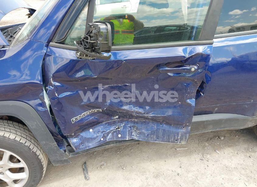 Photo 6 of 2018 Jeep Renegade LATITUDE 4X4 (VIN ZACCJBBB3JPJ08965)