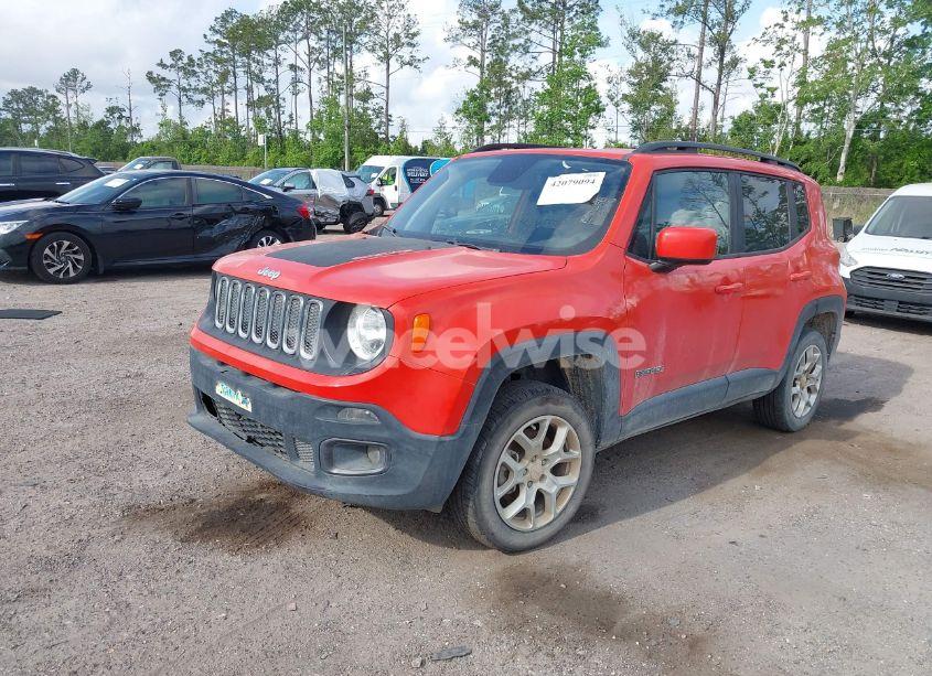 Photo 2 of 2018 Jeep Renegade LATITUDE 4X4 (VIN ZACCJBBB5JPH50381)